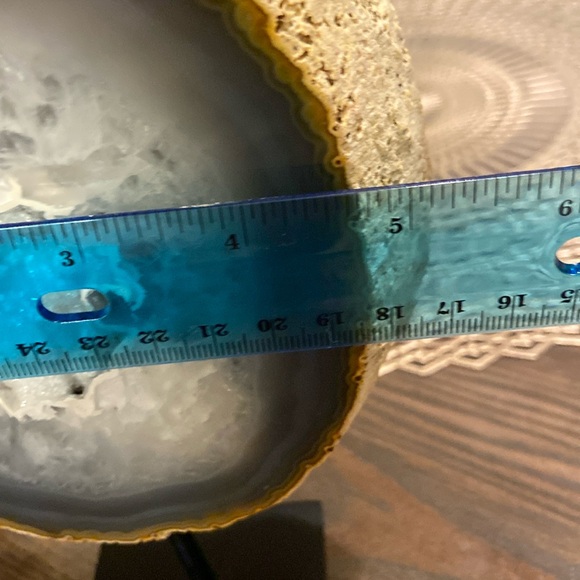 AGATE GEODE NATURAL STONE ON STAND - Picture 8 of 10